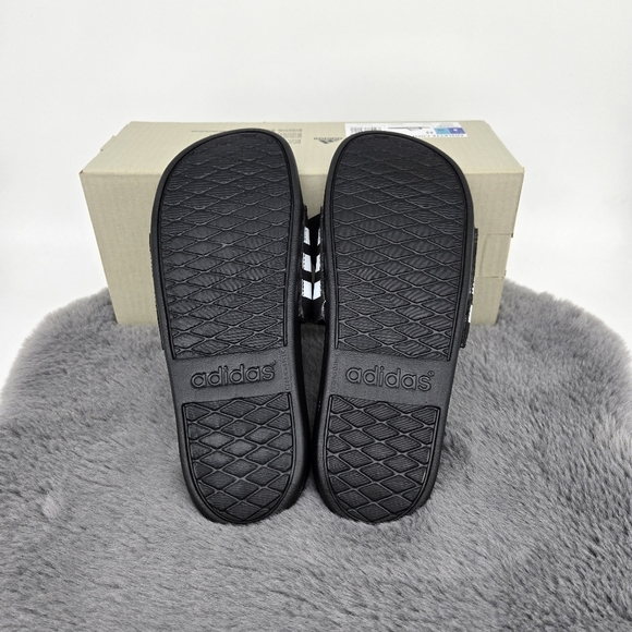 New adidas Adilette Comfort Slides Black White Women's Shoes Size 8 - Picture 6 of 8